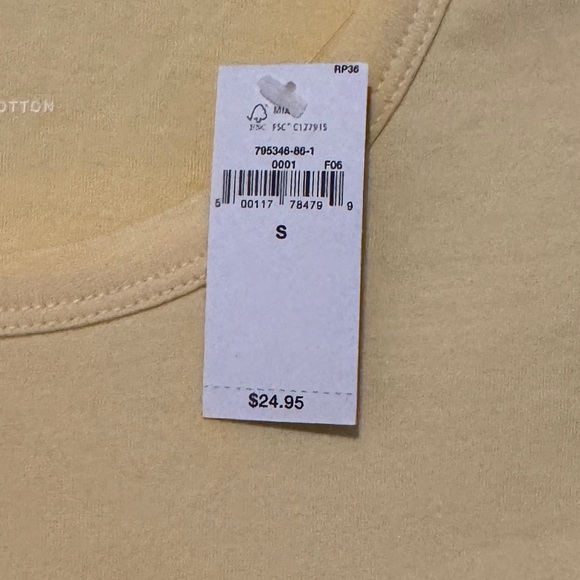 Gap Organic Cotton Crewneck T-Shirt - Picture 8 of 9